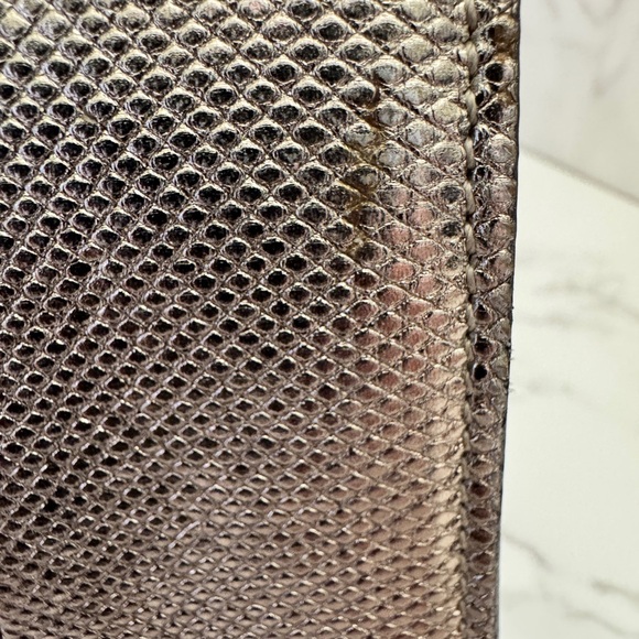 Bvlgari Serpenti Limited Edition Forever Bag in metallic leather. - Picture 7 of 15